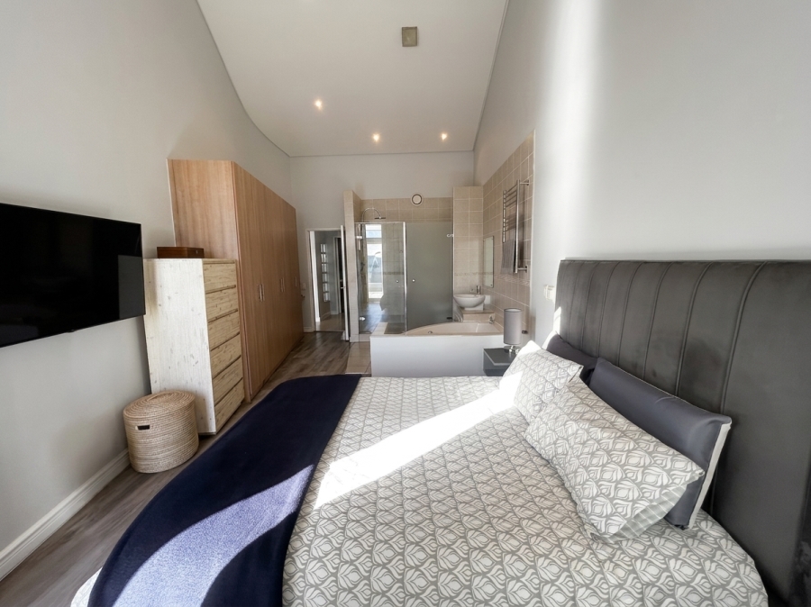 To Let 3 Bedroom Property for Rent in Big Bay Western Cape